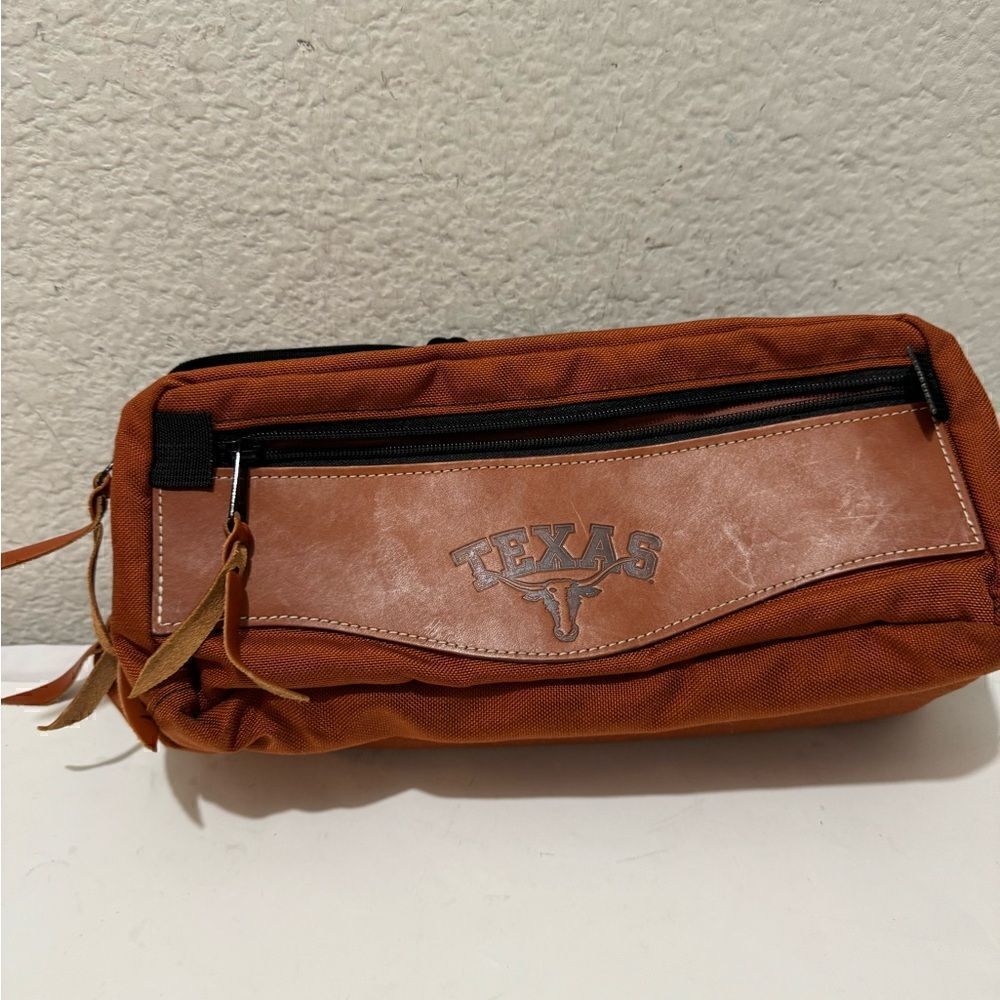 Wildgoose TEXAS MADE toiletry bag reddish brown